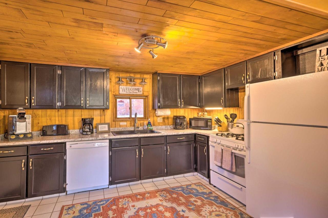 Cozy CO Rocky Mountain Retreat Near Pikes Peak! Villa Green Mountain Falls Bagian luar foto