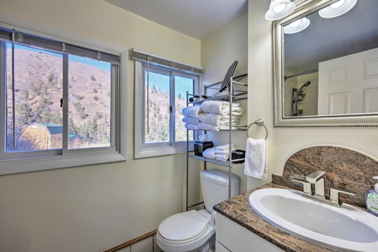 Cozy CO Rocky Mountain Retreat Near Pikes Peak! Villa Green Mountain Falls Bagian luar foto